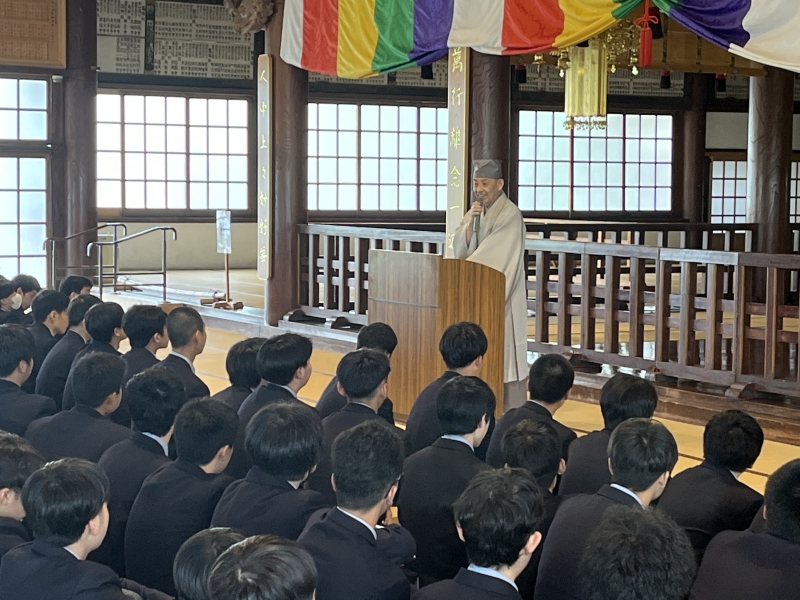 お上人より法話をいただきました