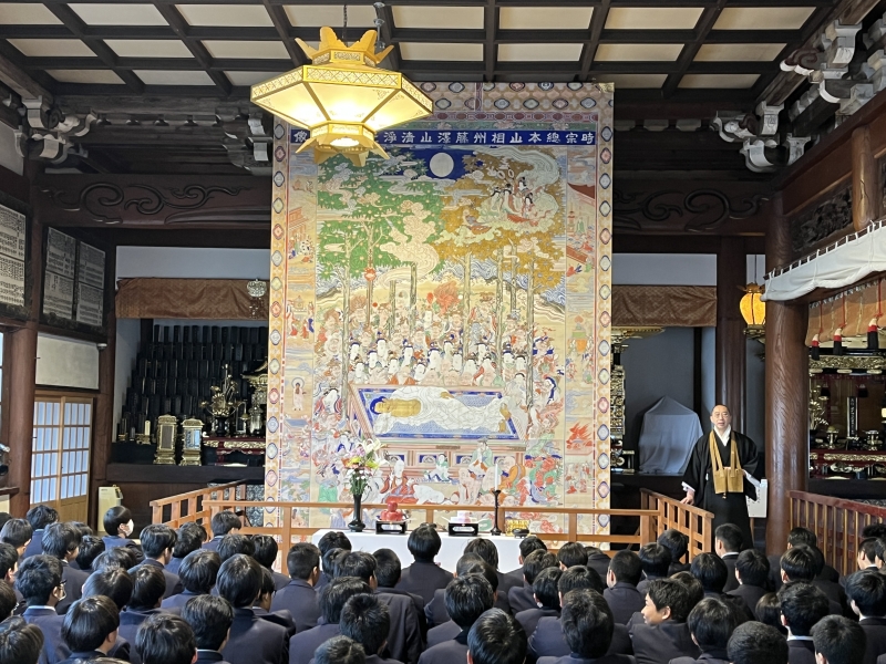高校１年生探究～「写経奉納・般若心経読誦」「涅槃図拝観」～