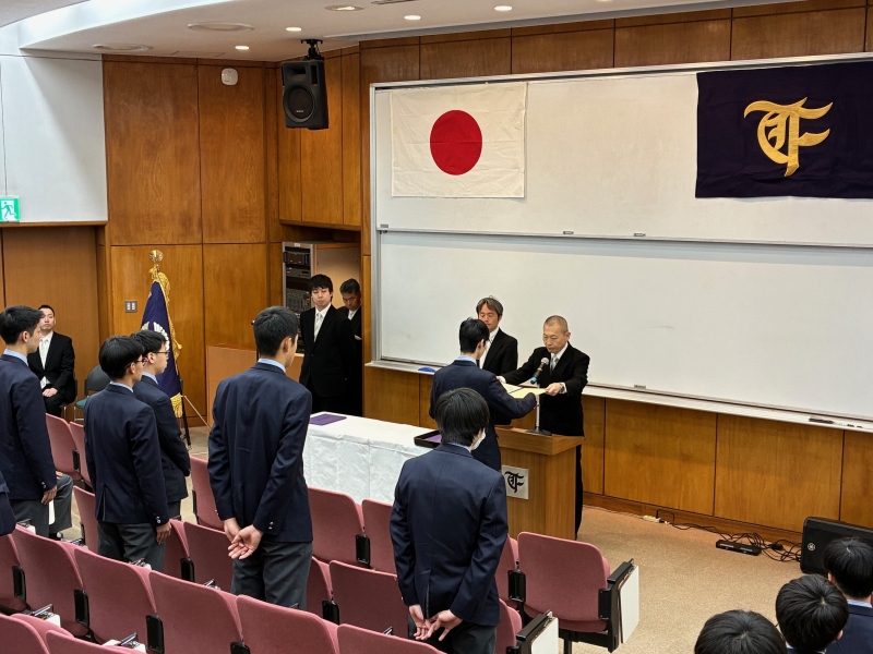 中学卒業式・第3学期終業式が行われました